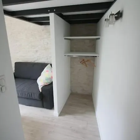 Appartement Studio Independant Hyper Centre : Calme Et Au Vert